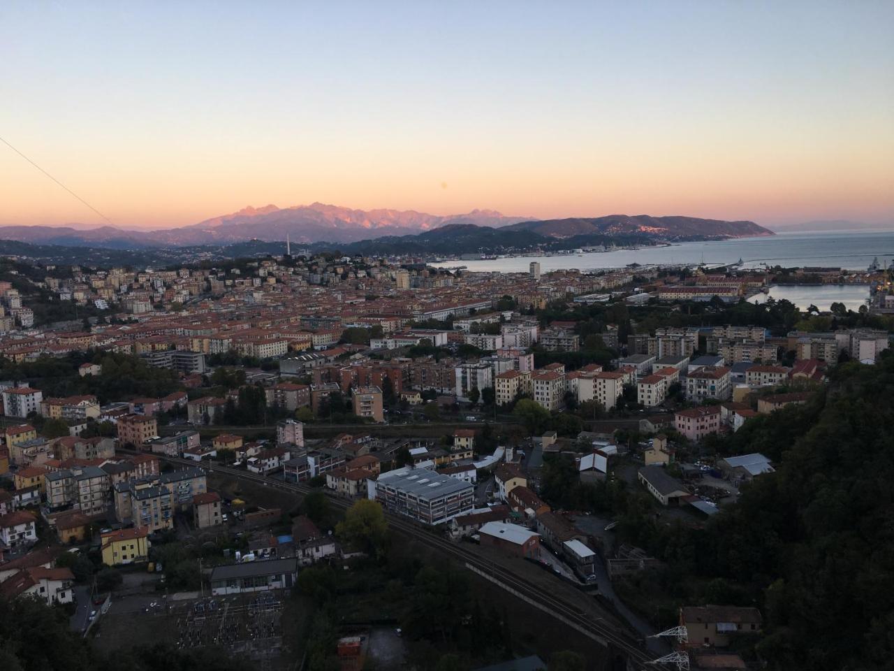 88 Miglia La Spezia Exterior foto